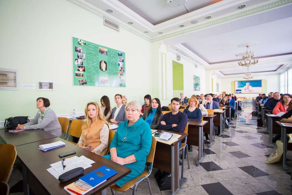 Фотограф на бизнес-форумах и встречах | Профессиональная съемка для деловых мероприятий