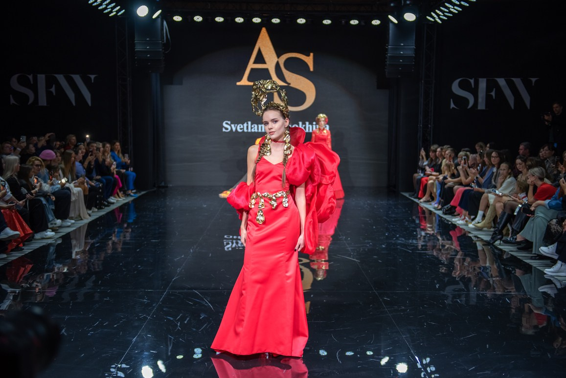SochiFashionWeek2024 дизайнер Анохина Светлана. Семейный и коммерческий фотограф в Сочи Александр Бодунов