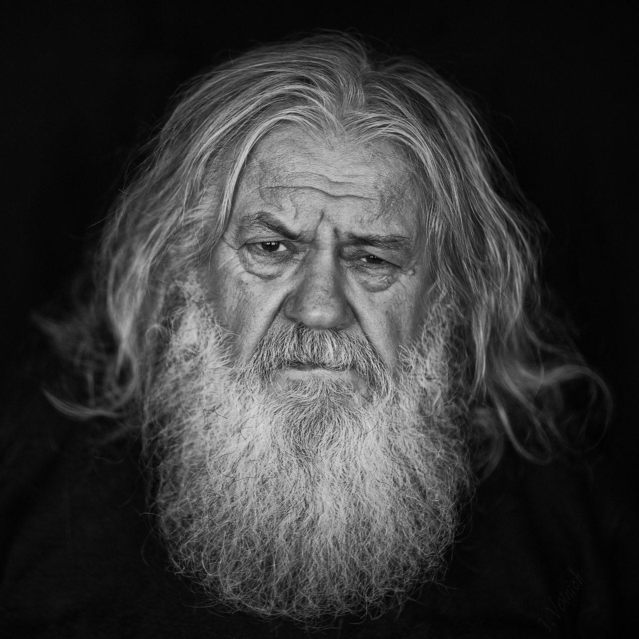 Мужской портрет. Фотограф Минск Юлия Войнич