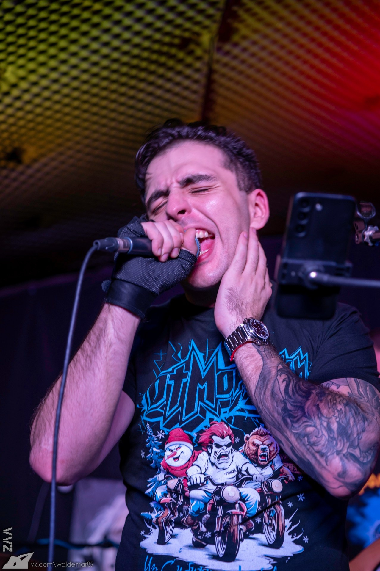 День рождения вокалиста группы Cookie's Band в баре «Дело Не В Тебе». Фотограф в Красноярске Владимир З