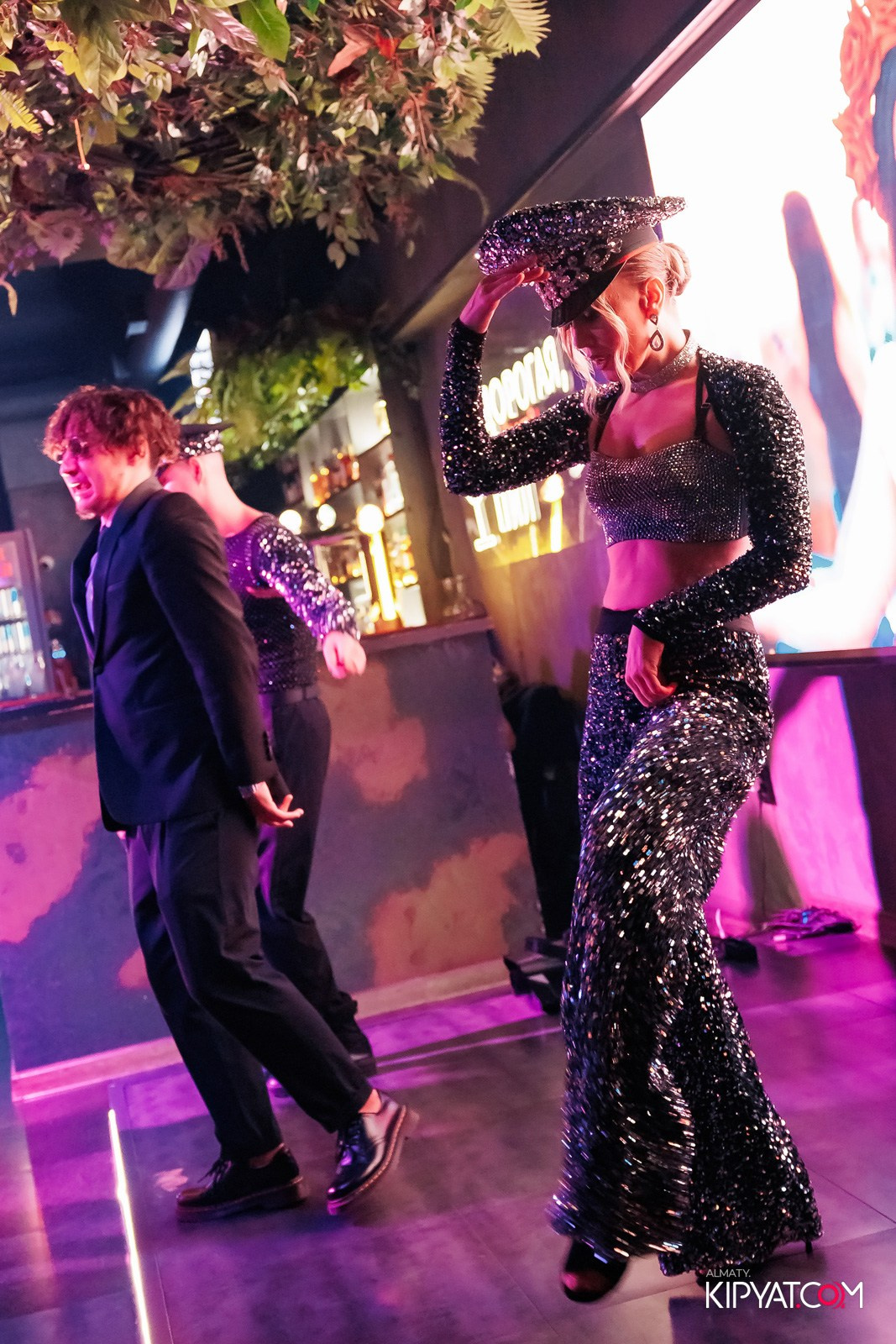 ДОРОГАЯ, Я НЕ ПИЛ. КИПЯТКОМ АЛМАТЫ!