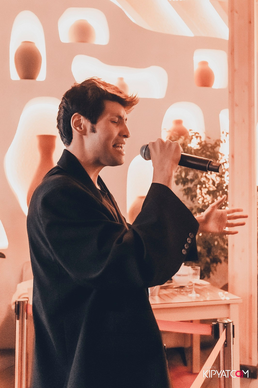 THE BROOKLN B MOOD KARAOKE & TERRACE. КИПЯТКОМ АЛМАТЫ!