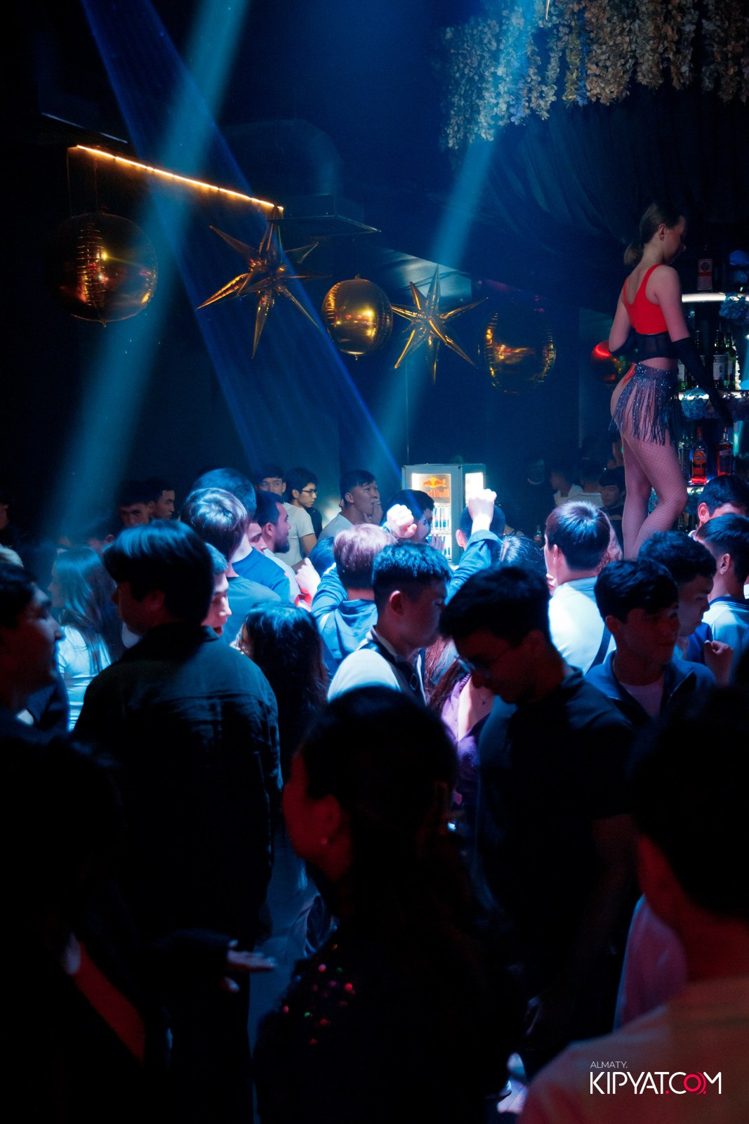 UYAT EMES BAR. КИПЯТКОМ АЛМАТЫ!