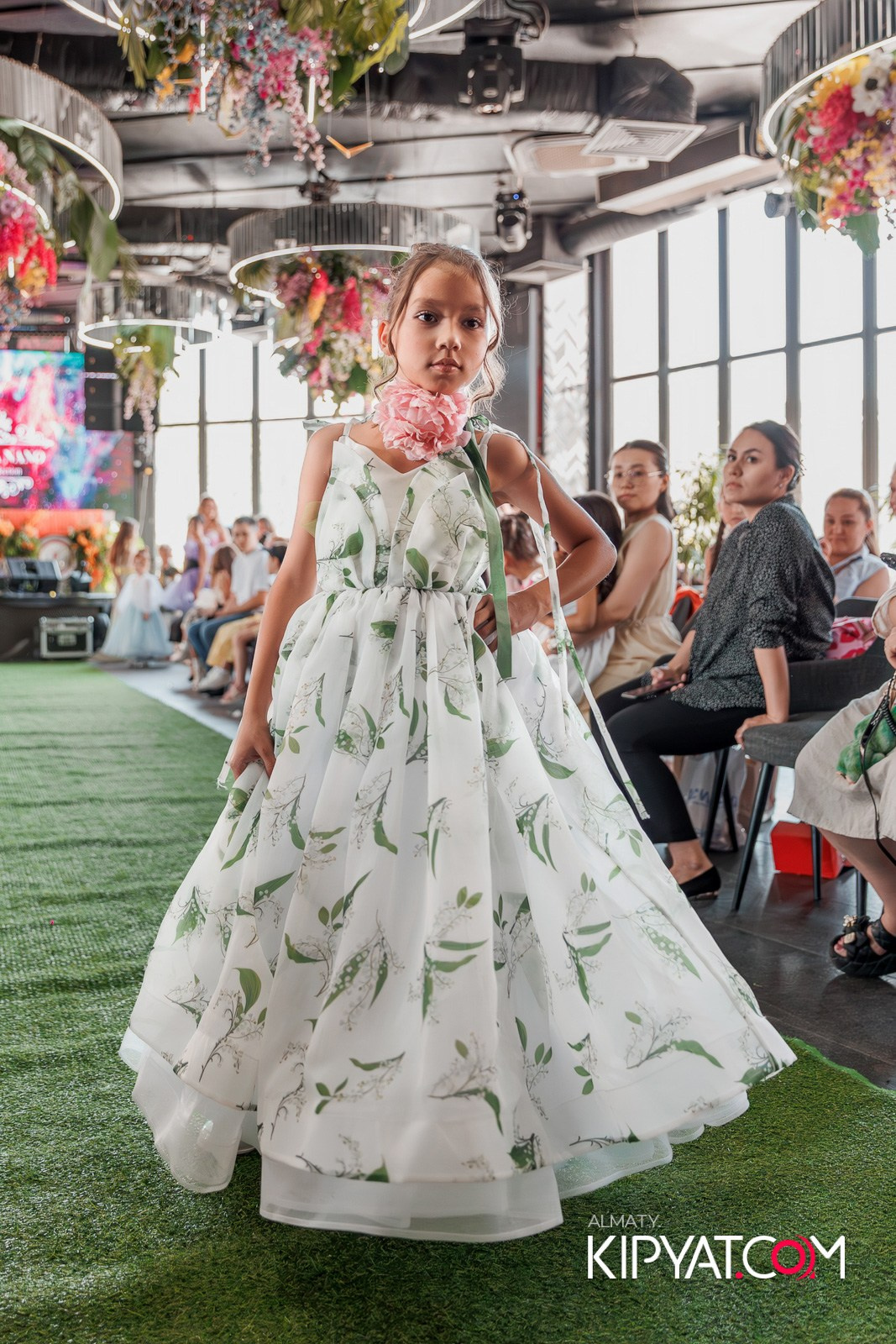 PROM KIDS FASHION SHOW. КИПЯТКОМ АЛМАТЫ!