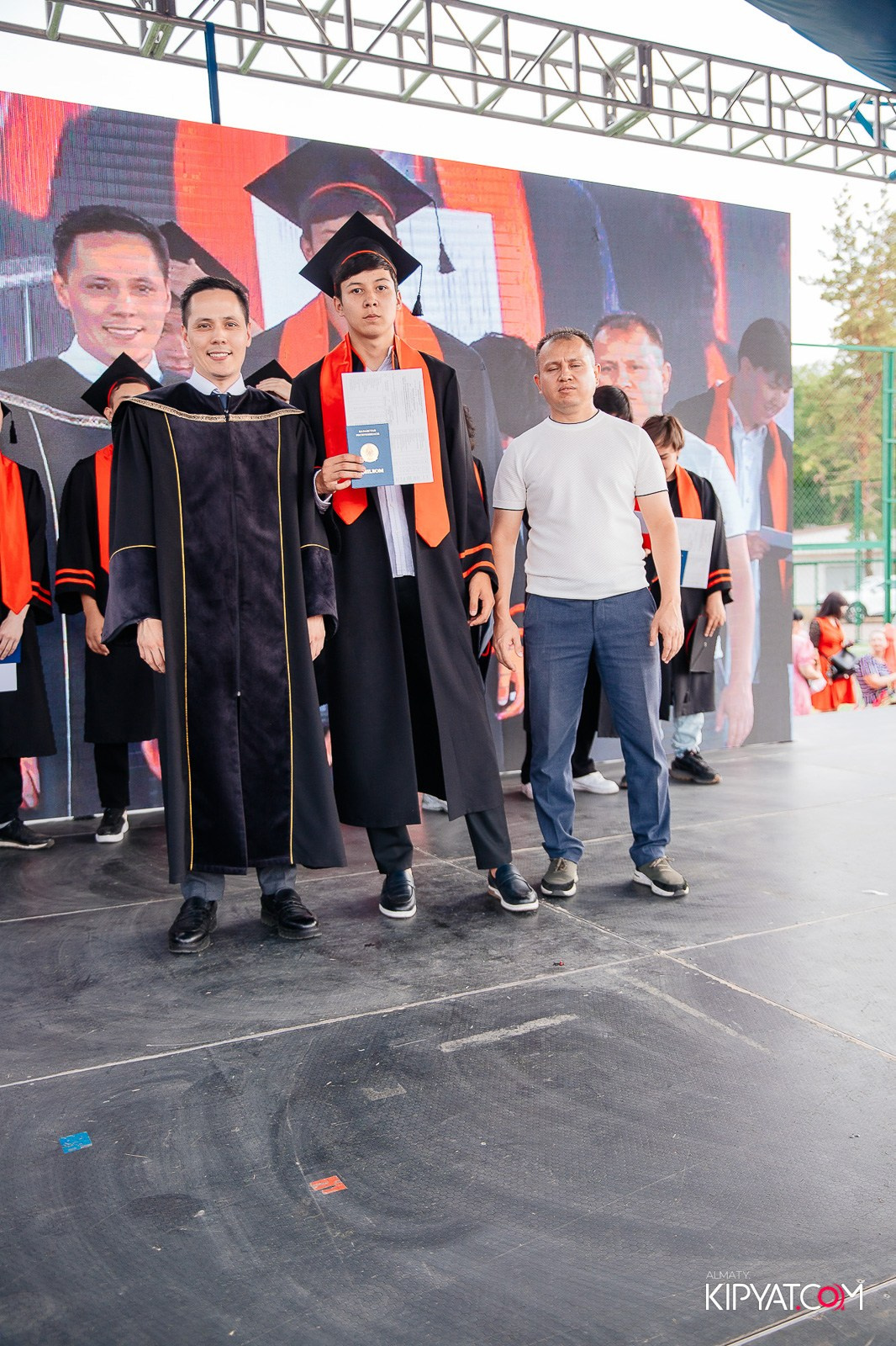 ВРУЧЕНИЕ ДИПЛОМОВ — НАРХОЗ КОЛЛЕДЖ. Part 3. КИПЯТКОМ АЛМАТЫ!