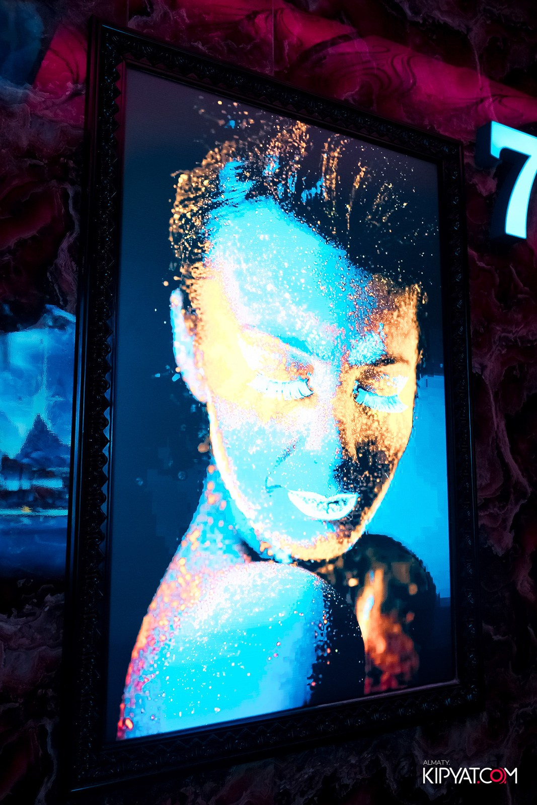 КАРАОКЕ РОЯЛЬ COSMO. КИПЯТКОМ АЛМАТЫ!