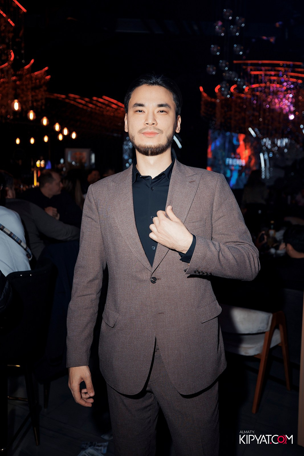 FRIENDS BAR & TERRACE. КИПЯТКОМ АЛМАТЫ!