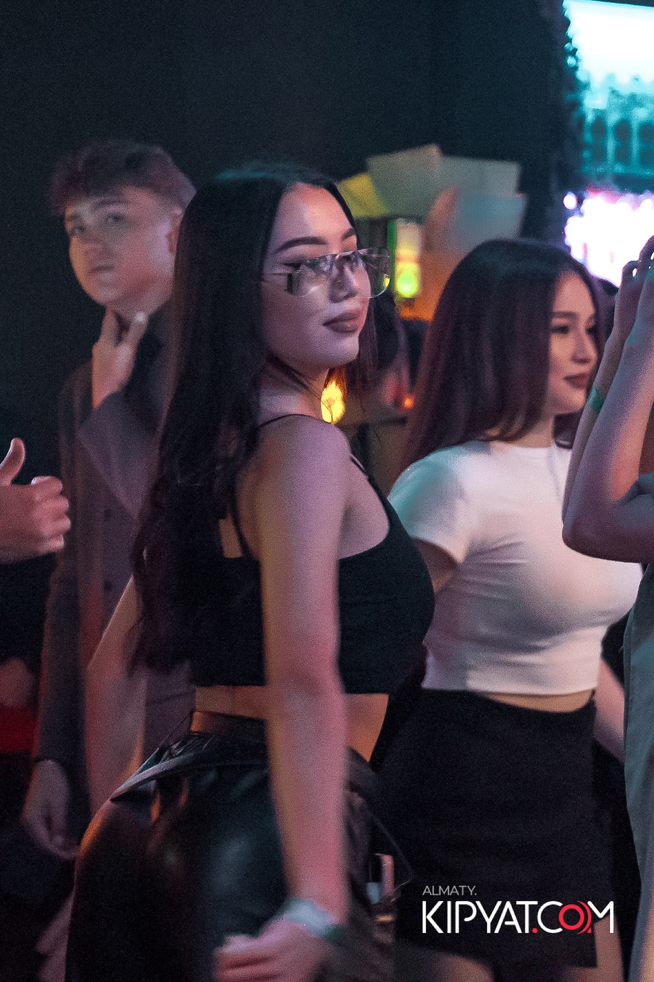 UYAT EMES BAR. КИПЯТКОМ АЛМАТЫ!