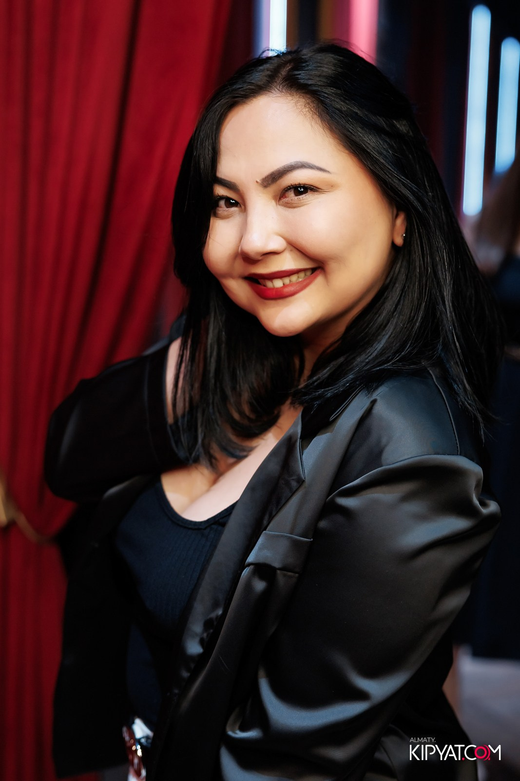 ЗАЯ, НА БИС. КИПЯТКОМ АЛМАТЫ!