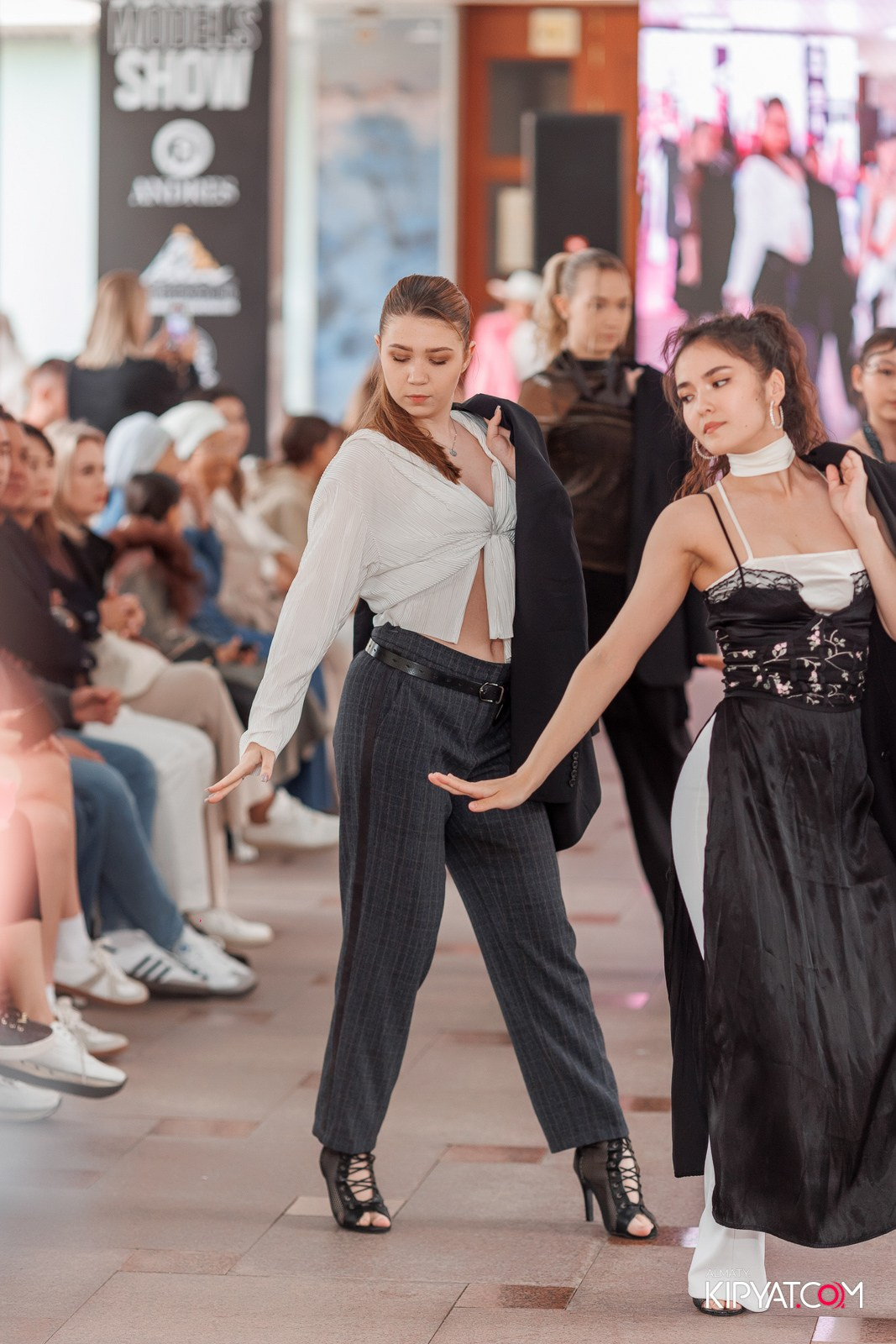 JUNIOR FASHION SHOW. КИПЯТКОМ АЛМАТЫ!