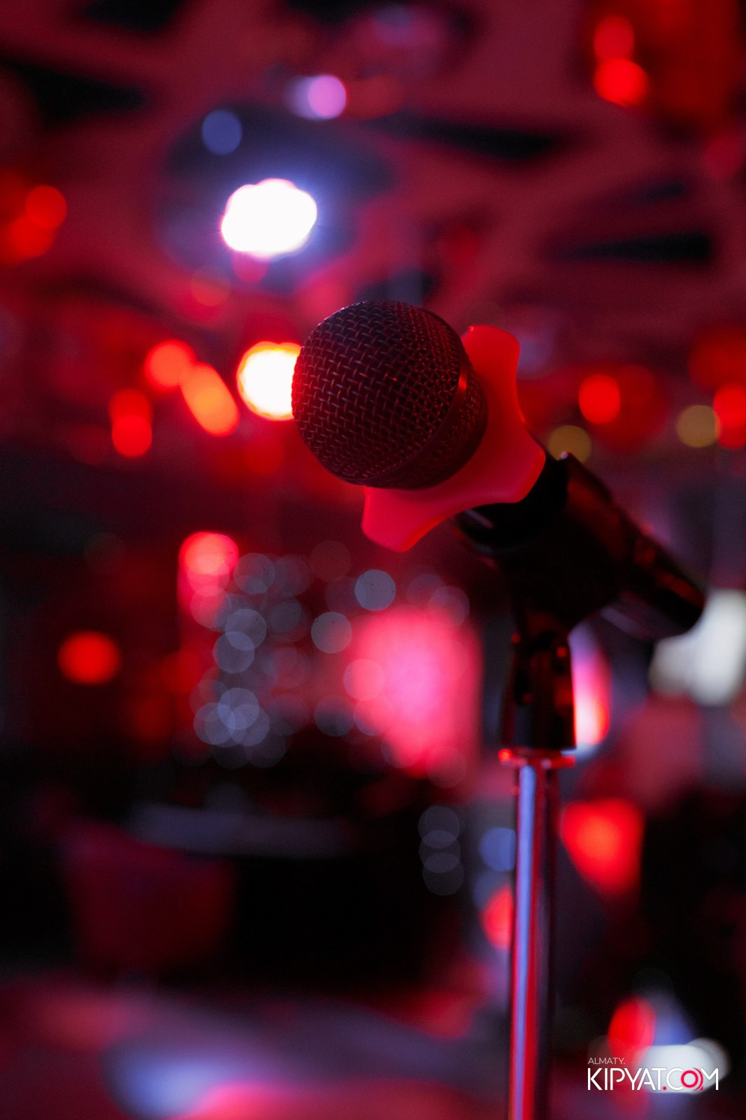 КАРАОКЕ МИКРОФОН. КИПЯТКОМ АЛМАТЫ!