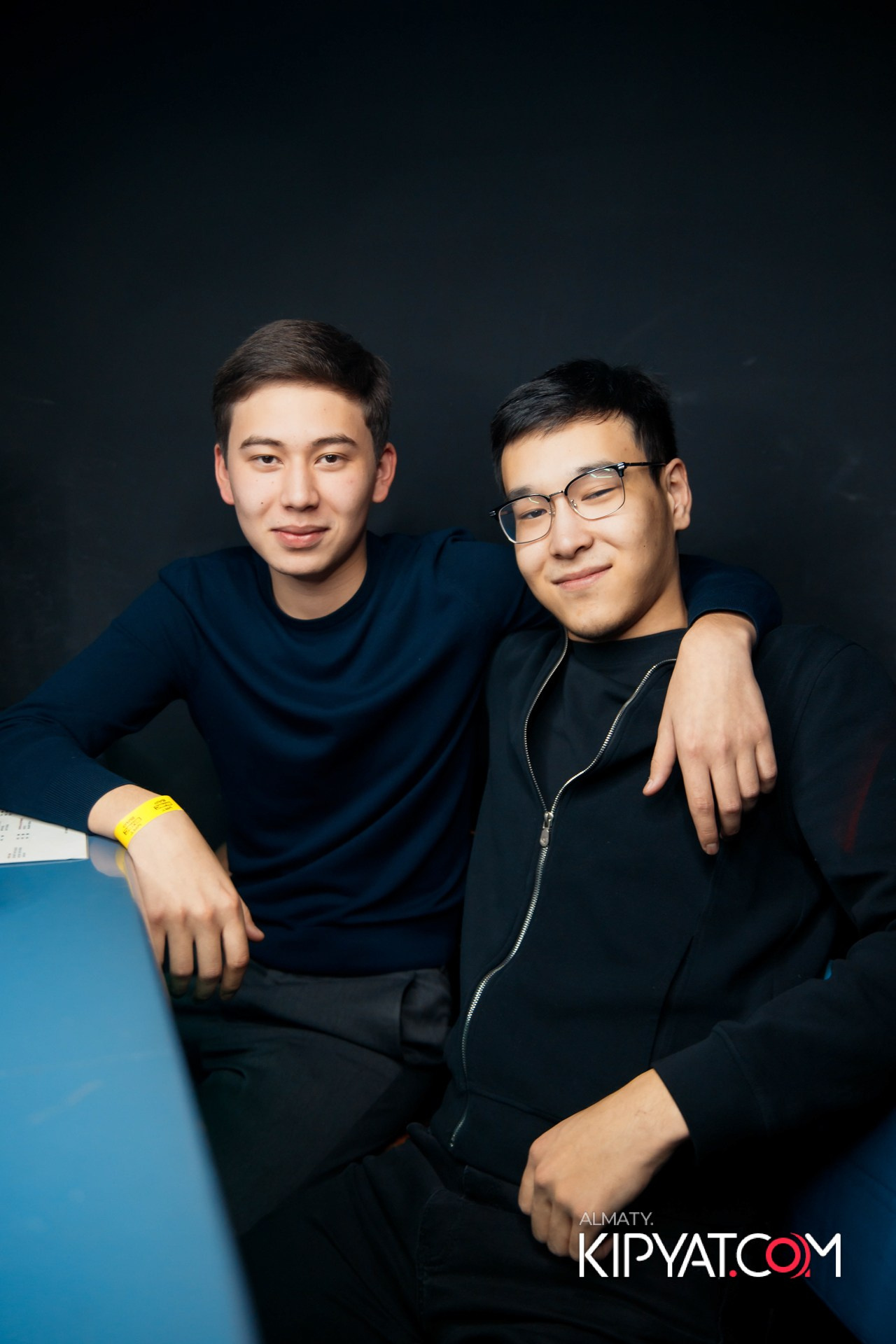 UYAT EMES BAR. КИПЯТКОМ АЛМАТЫ!