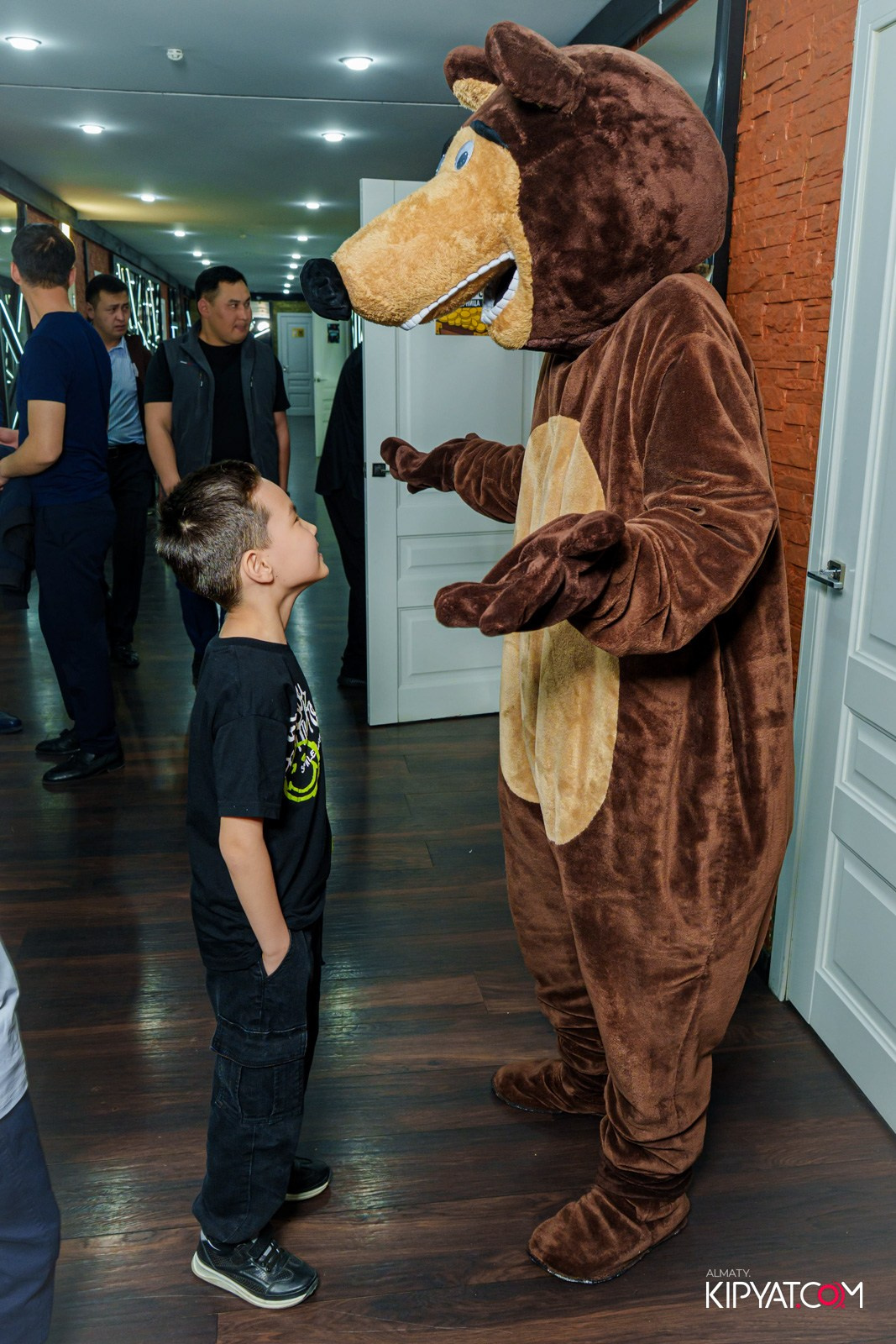 УХО И МЕДВЕДЬ НА САИНА. КИПЯТКОМ АЛМАТЫ!