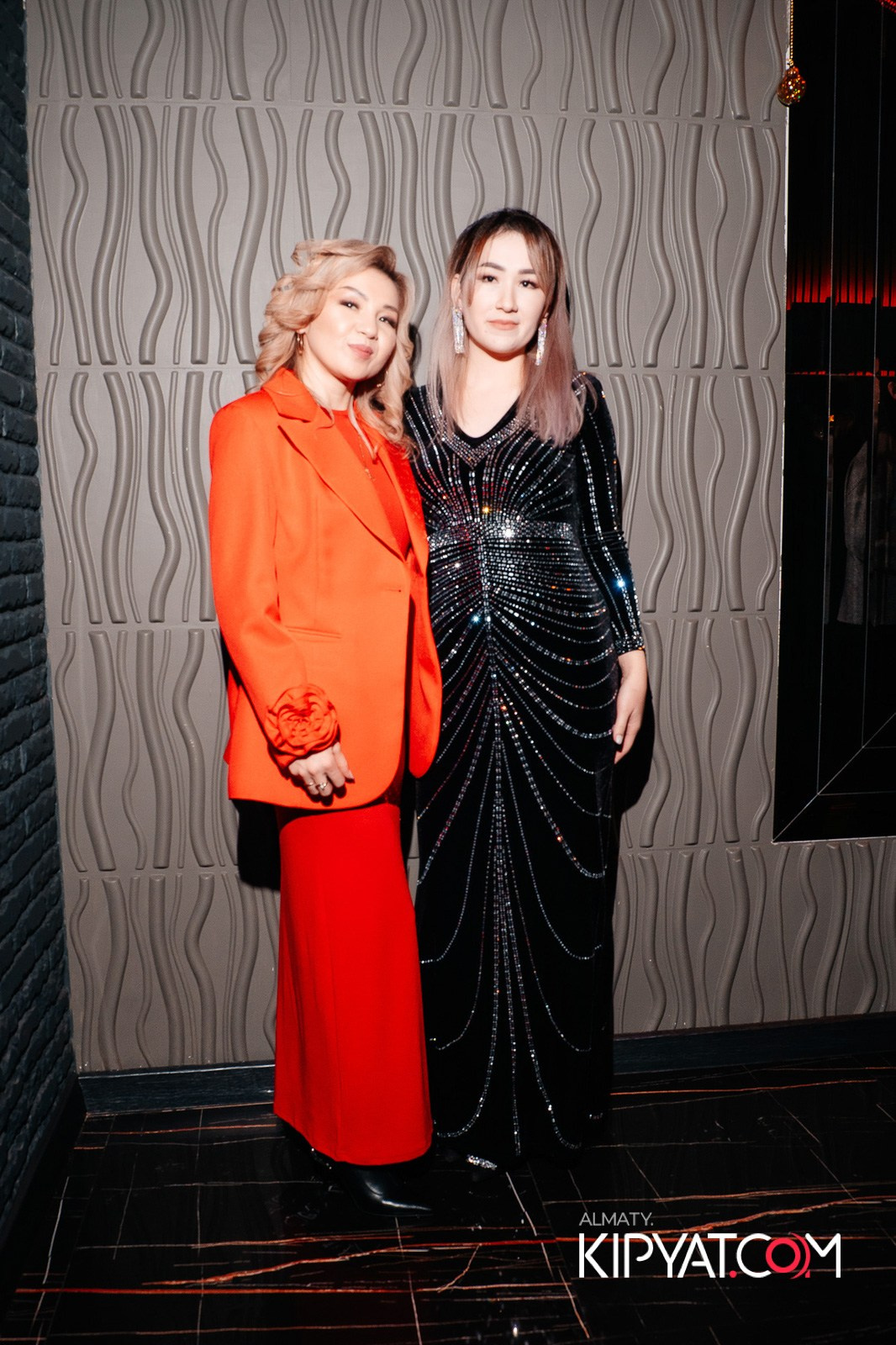 БАР ПАНАЕХАЛИ НА ТОЛЕ БИ. КИПЯТКОМ АЛМАТЫ!