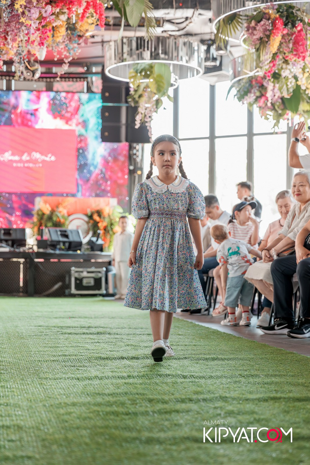 PROM KIDS FASHION SHOW. КИПЯТКОМ АЛМАТЫ!