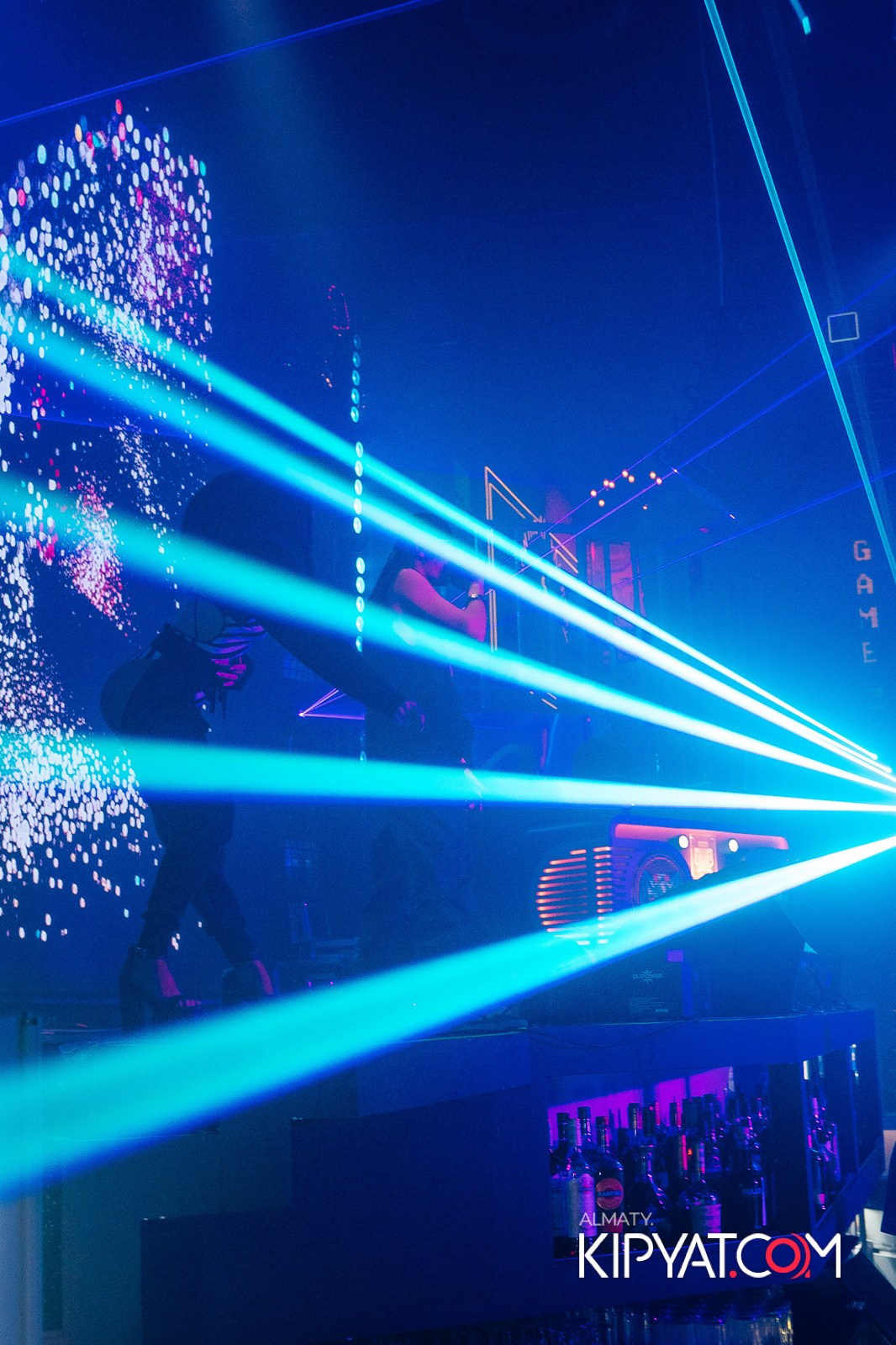 SANTA BARBARA — «OldСкулы Свело» Выступление группы 101. КИПЯТКОМ АЛМАТЫ!