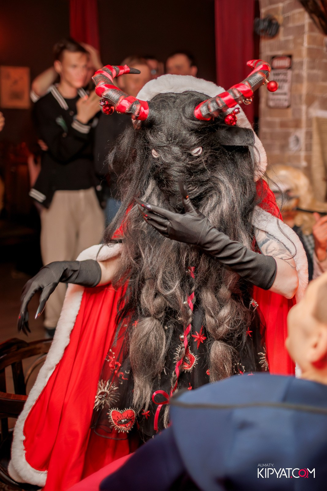 MERRY CREEPYSTMASS AND SPOOKY NEW YEAR — QUEEN OF THE DARKNESS BAR. КИПЯТКОМ АЛМАТЫ!