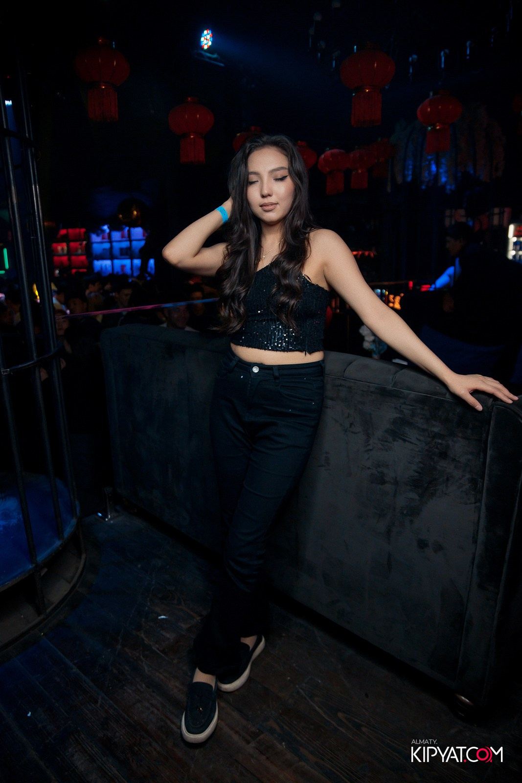 UYAT EMES BAR. КИПЯТКОМ АЛМАТЫ!