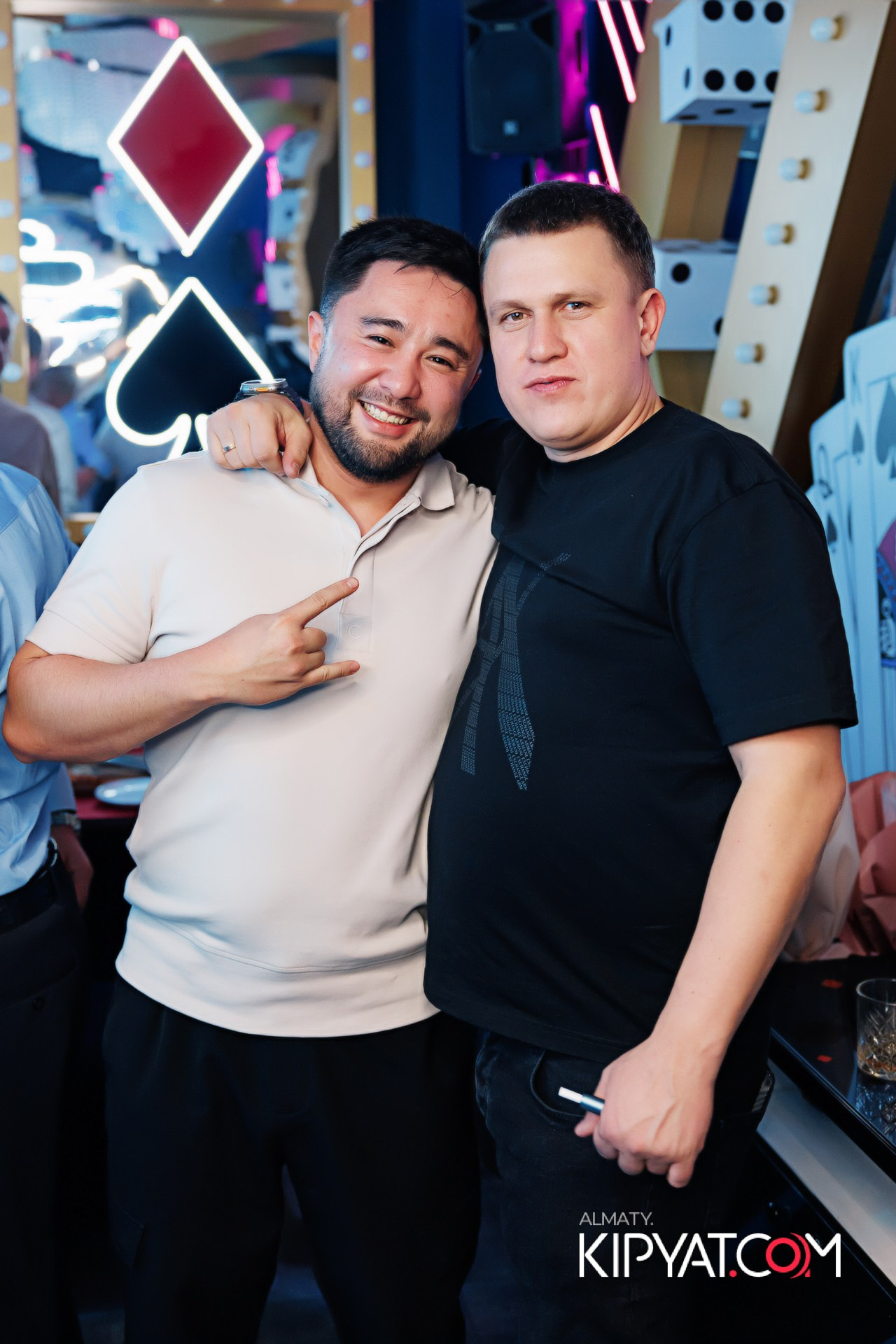 ЗАЯ, НА БИС. КИПЯТКОМ АЛМАТЫ!