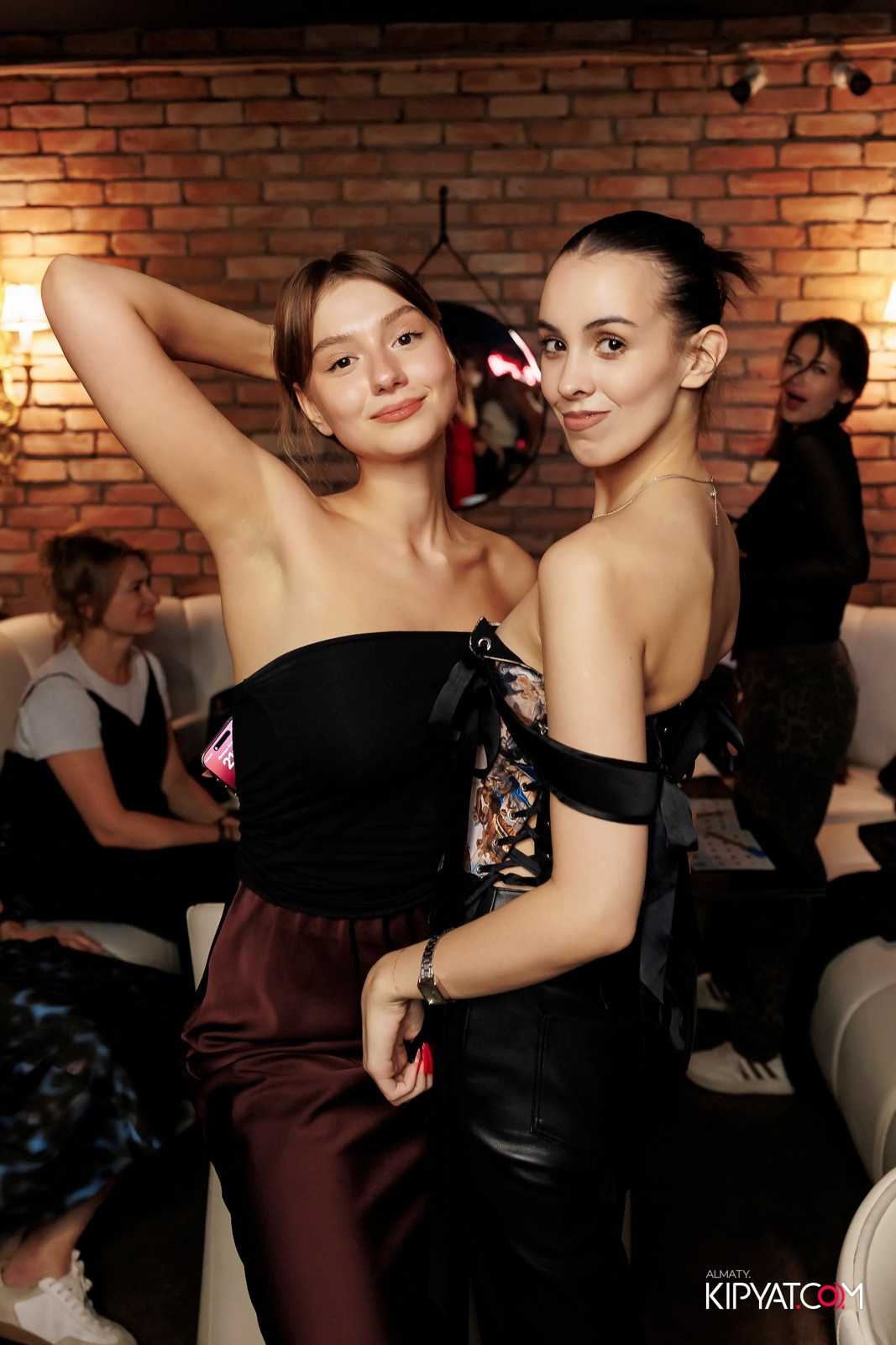 МУЗЫКАЛЬНОЕ ЛОТО В HIT RETRO. КИПЯТКОМ АЛМАТЫ!