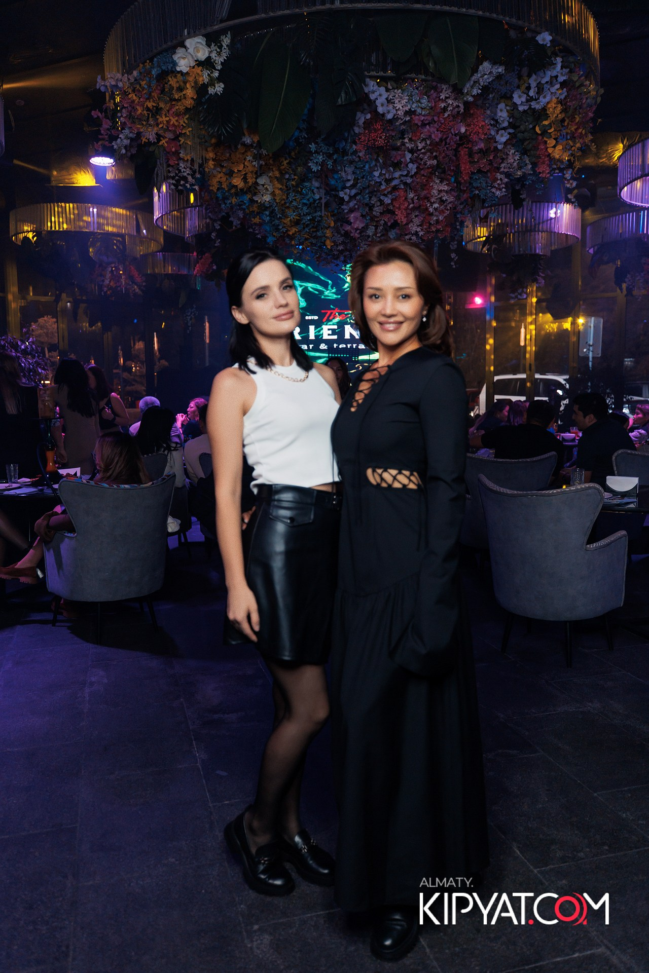 FRIENDS BAR & TERRACE. КИПЯТКОМ АЛМАТЫ! Фотосъемка мероприятий в Алматы