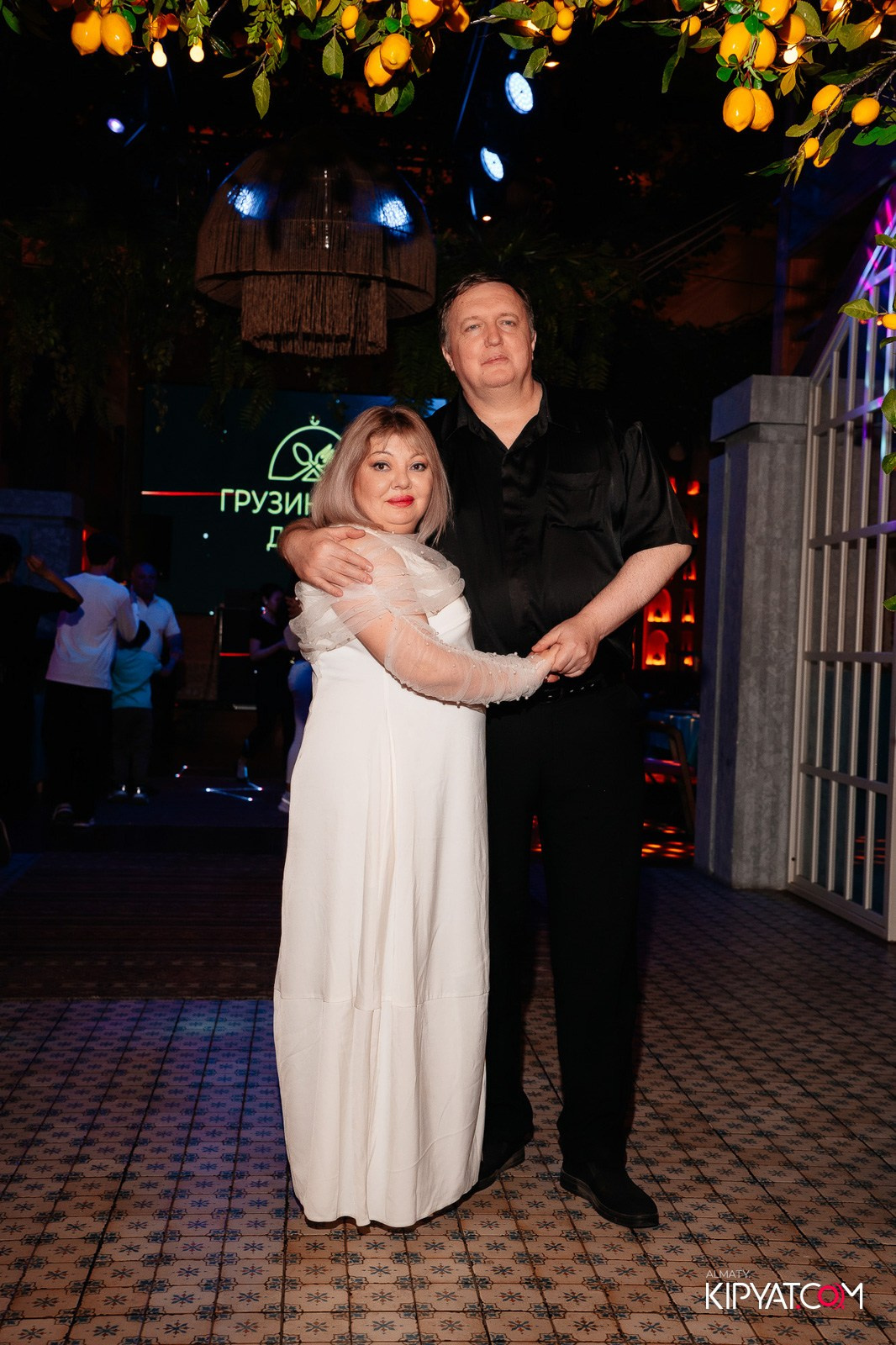 ГРУЗИНСКИЙ ДВОР НА КАБАНБАЙ БАТЫРА. КИПЯТКОМ АЛМАТЫ!