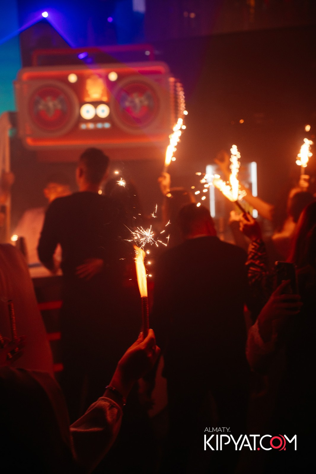 SANTA BARBARA — «OldСкулы Свело» Выступление группы 101. КИПЯТКОМ АЛМАТЫ!