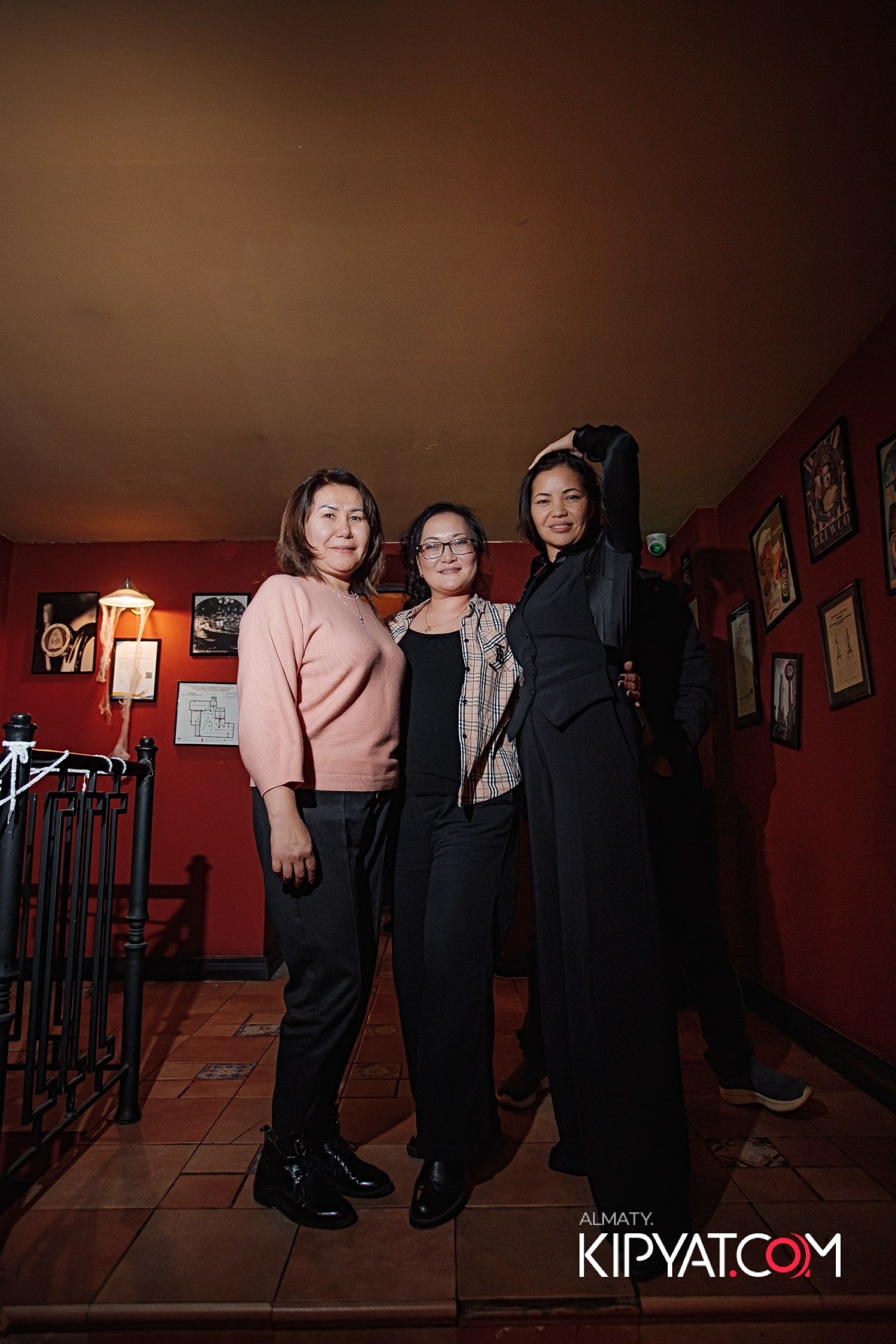 БОЧОНОК НА ЖАНДОСОВА. КИПЯТКОМ АЛМАТЫ!