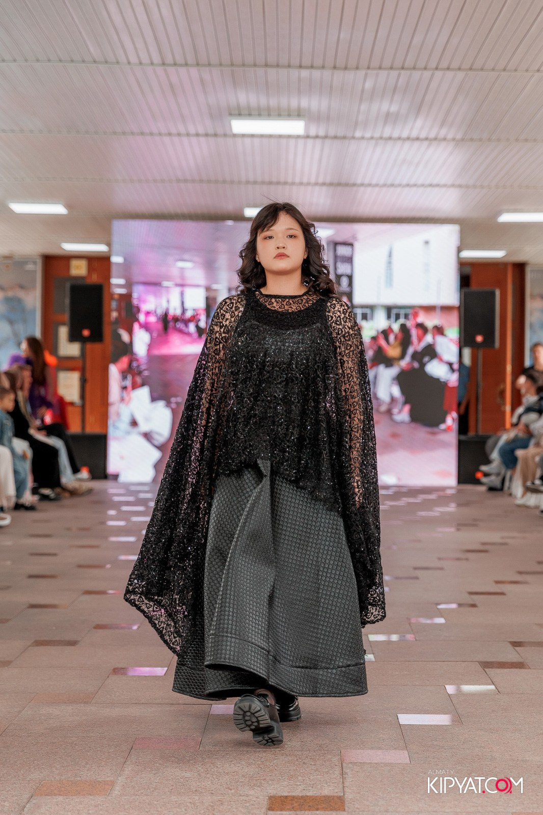 JUNIOR FASHION SHOW. КИПЯТКОМ АЛМАТЫ!