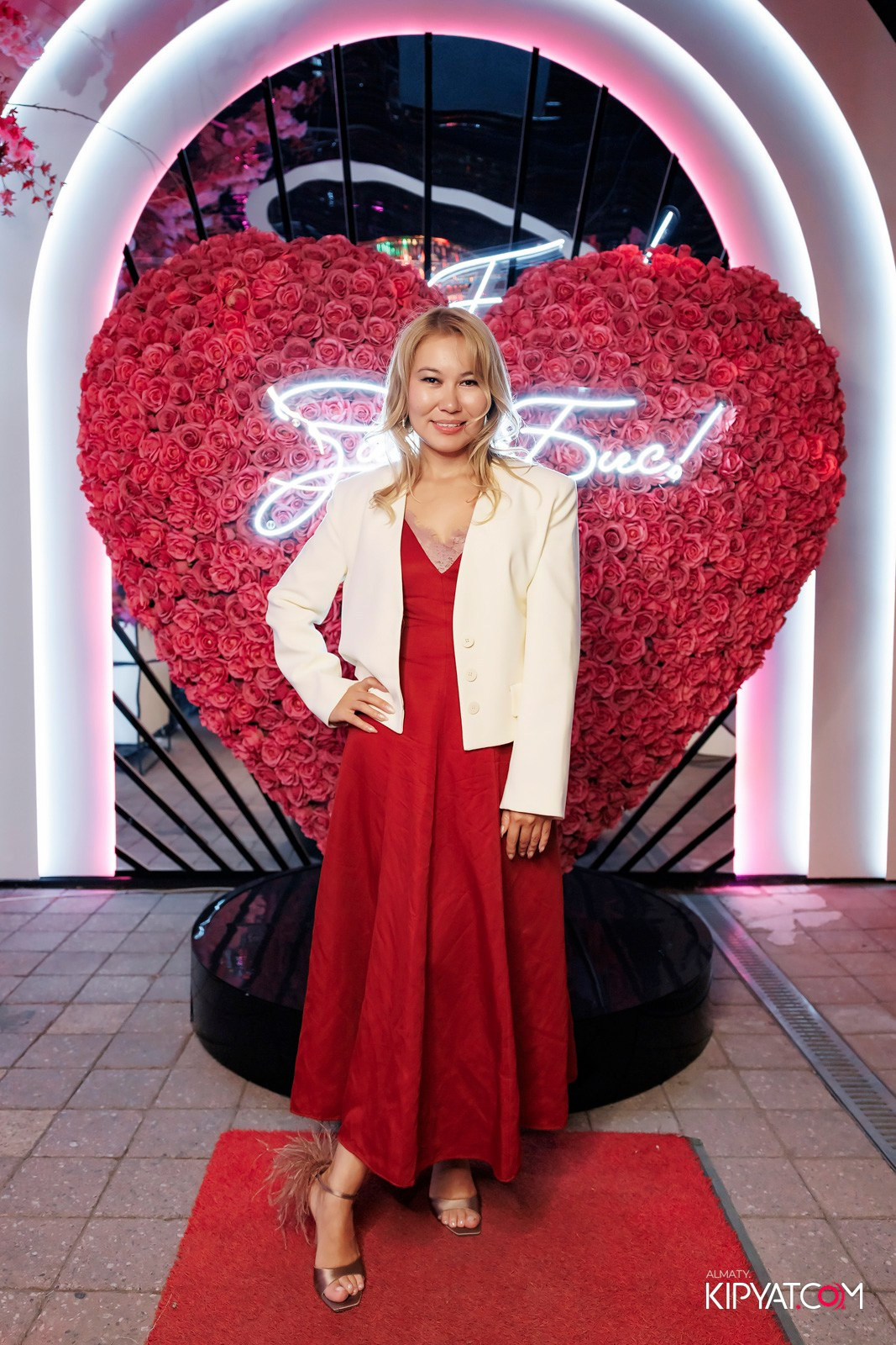 ЗАЯ, НА БИС. КИПЯТКОМ АЛМАТЫ!