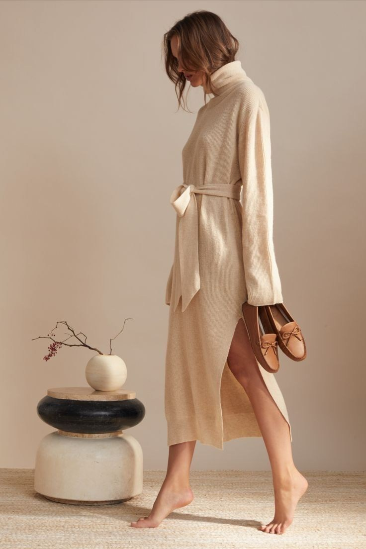 Повседневный минимализм в образе в духе Zara, женская фотосессия