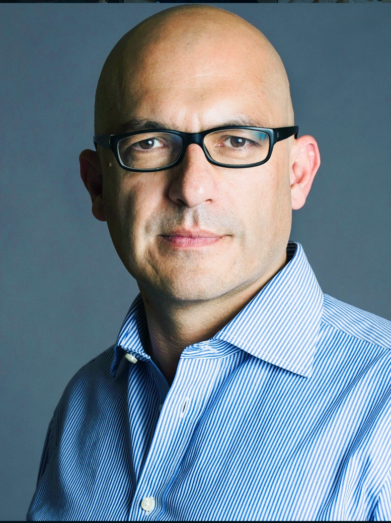 Кейсы бизнес портрет. Портретный фотограф Москва, ОАЭ, Олег Кошмаров