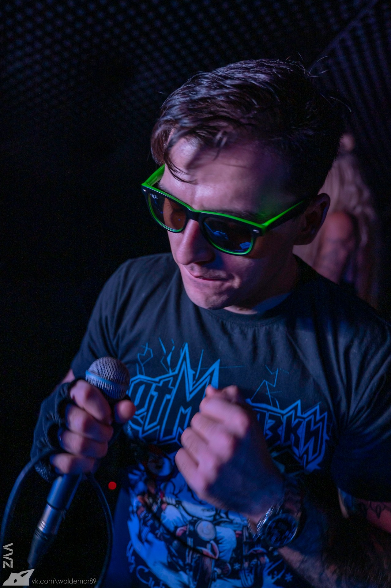 День рождения вокалиста группы Cookie's Band в баре «Дело Не В Тебе». Фотограф в Красноярске Владимир З