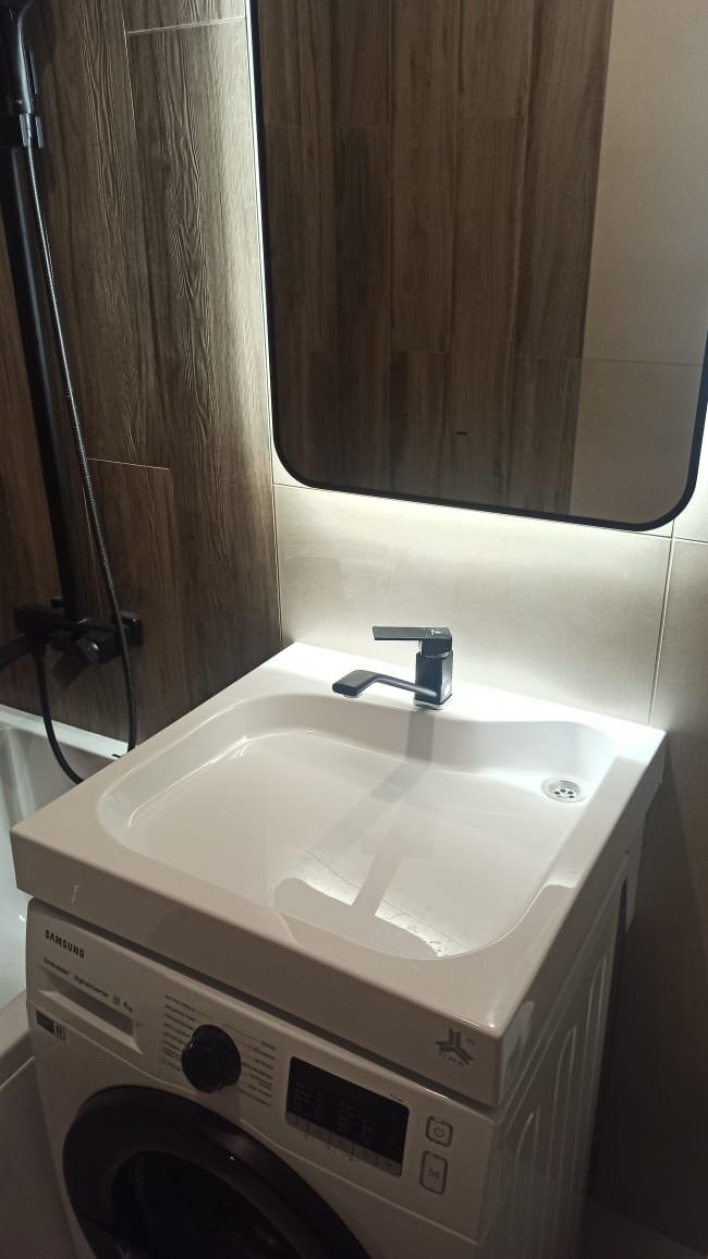 Ванная комната (ул. Театральная д. 13). Ремонт санузла, туалета, ванной под ключ в Казани. Укладка плитки