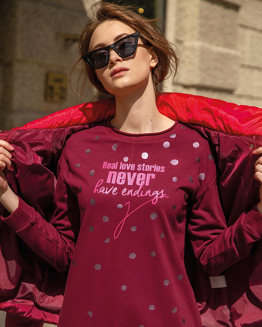 Имиджевая фэшн съемка одежды: кампейн, лукбук, эдиториал, Новосибирск. Съемка фото и видео для маркетплейсов Вайлдберриз, Озон в Новосибирске