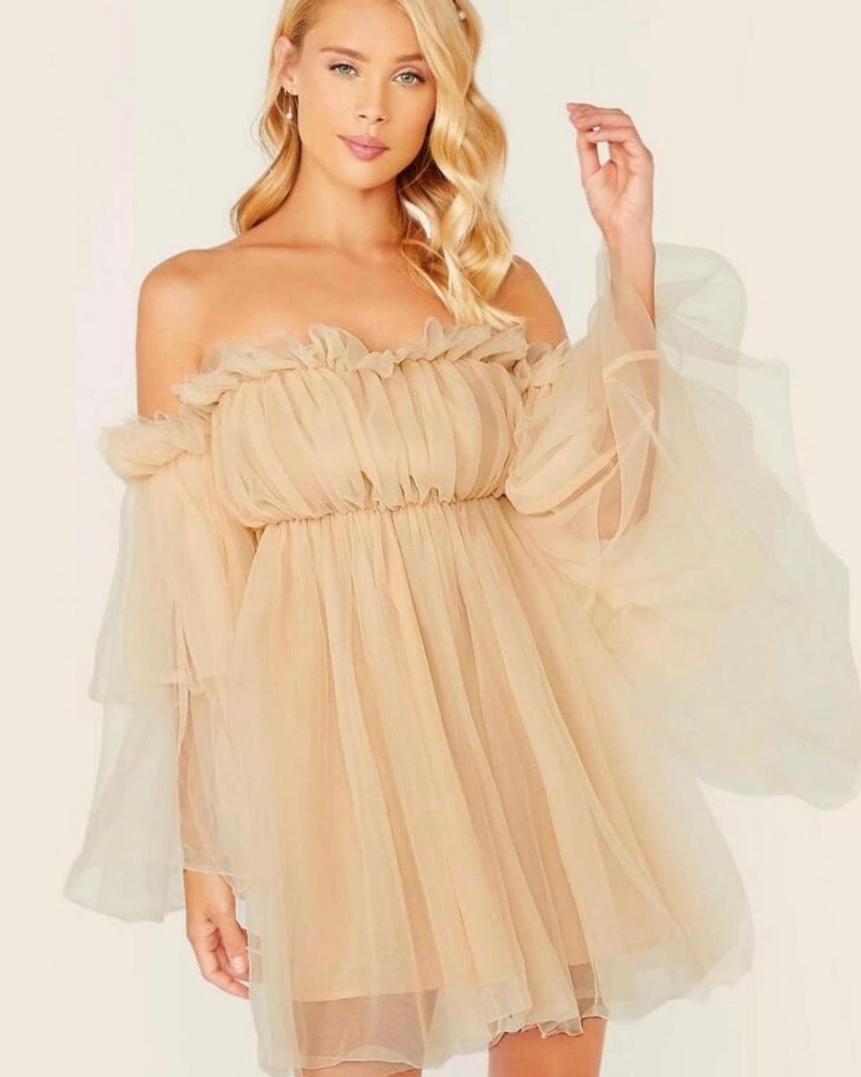 Платья. Фотограф Полина Лытнева