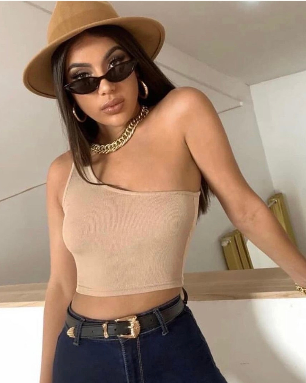 Топы и блузки. Фотограф Полина Лытнева