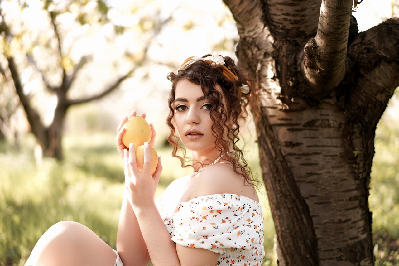 Девушка с лимонами. Свадебный фотограф в Ростове-на-Дону. Таинство Крещения и Венчания, семейные фотосессии. Алёна Чёботова