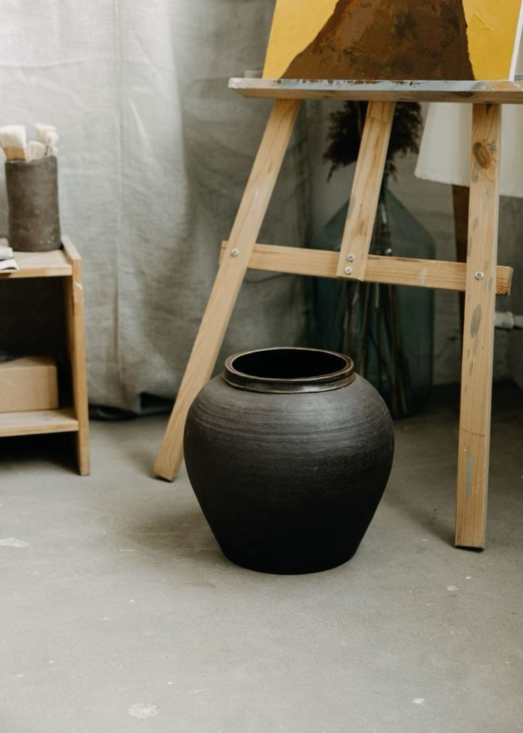 Сотрудничество с другими мастерами и дизайнерами. Керамика больших форм, предметы интерьера и ландшафта