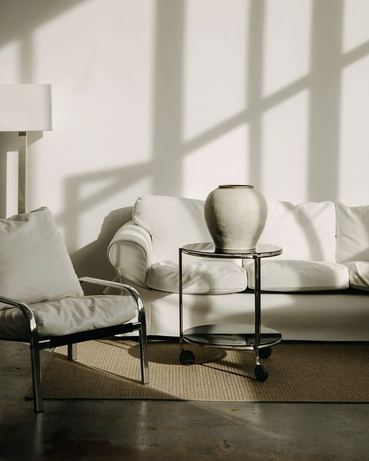 Сотрудничество с другими мастерами и дизайнерами. Керамика больших форм, предметы интерьера и ландшафта