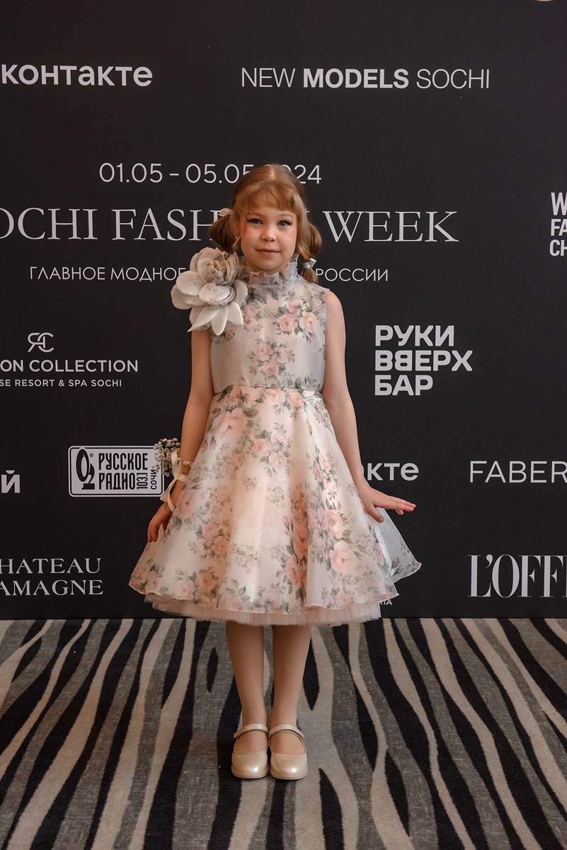 SochiFashionWeek2024 дизайнер Анохина. Семейный и коммерческий фотограф в Сочи Александр Бодунов