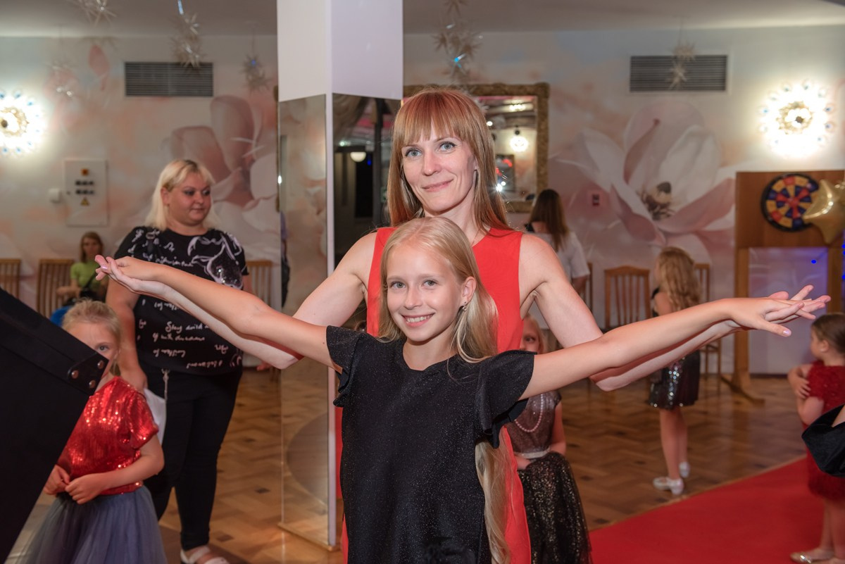 HAPPYkids дефиле санаторий Октябрьский. Семейный и коммерческий фотограф в Сочи Александр Бодунов