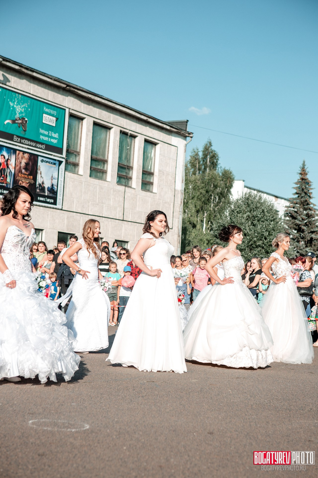 ПАРАД НЕВЕСТ — 2019. Профессиональный фотограф в Мценске и Орловской области