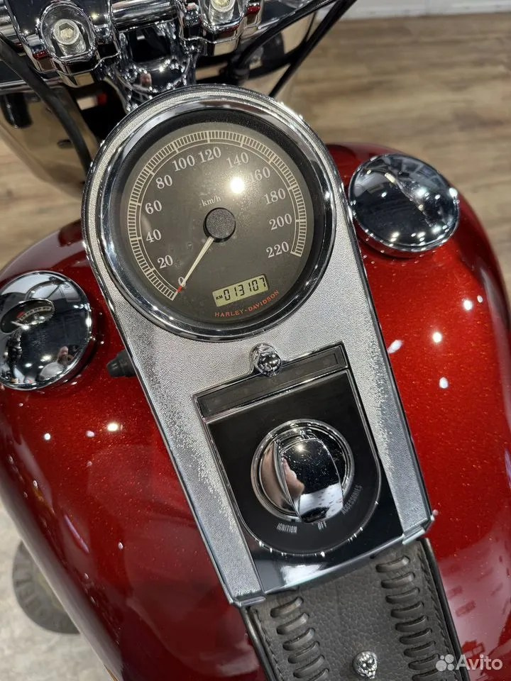 Купить Harley-Davidson Fat Boy (Red Hot Sunglo) (Softail/Dyna) — подробнее на сайте. Hello Davidson, Москва. Только хорошие мотоциклы…