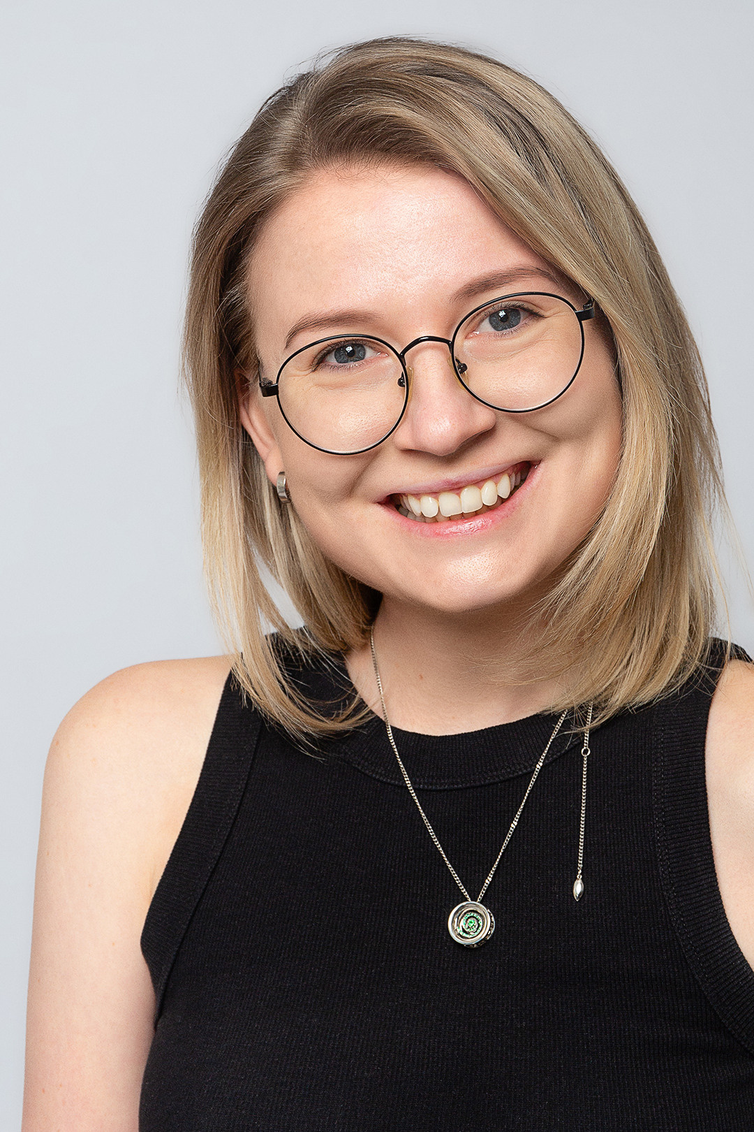 Фотосессия в спб. Фотосессия в студии. Фотограф в студии спб. Фотосессия в деловом стиле. Портретная фотосессия в Санкт-Петербурге. Частная фотосъёмка для личных целей и социальных сетей. Услуги фотографа в спб. Профессиональная фотосъёмка. Фото для блога. Портрет. Блогер. Фото для соцсетей.  Контентмейкер. СПб. Выездная фотосъёмка. Выездная фотостудия. Фотограф на корпоратив. Модельное портфолио. Фотограф для сайта знакомств. Индивидуальная фотосессия. Фотосессия для девушки в спб. Красивая фотосессия. Профессиональные фотосессии в спб недорого. Фотограф для бизнеса. Купить фотосессию в спб. Фотосессия для сотрудников. 