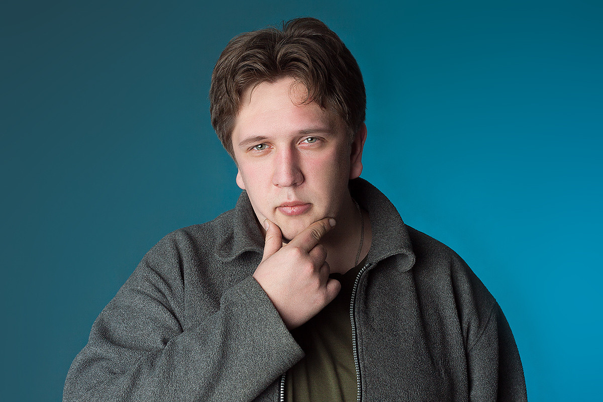 Студийная фотосессия в Санкт-Петербурге. Профессиональный фотограф. Фото на аватарку и сайтов знакомств. Студийная фотосъёмка. СПб. Фотостудия Сергея Пушкина.