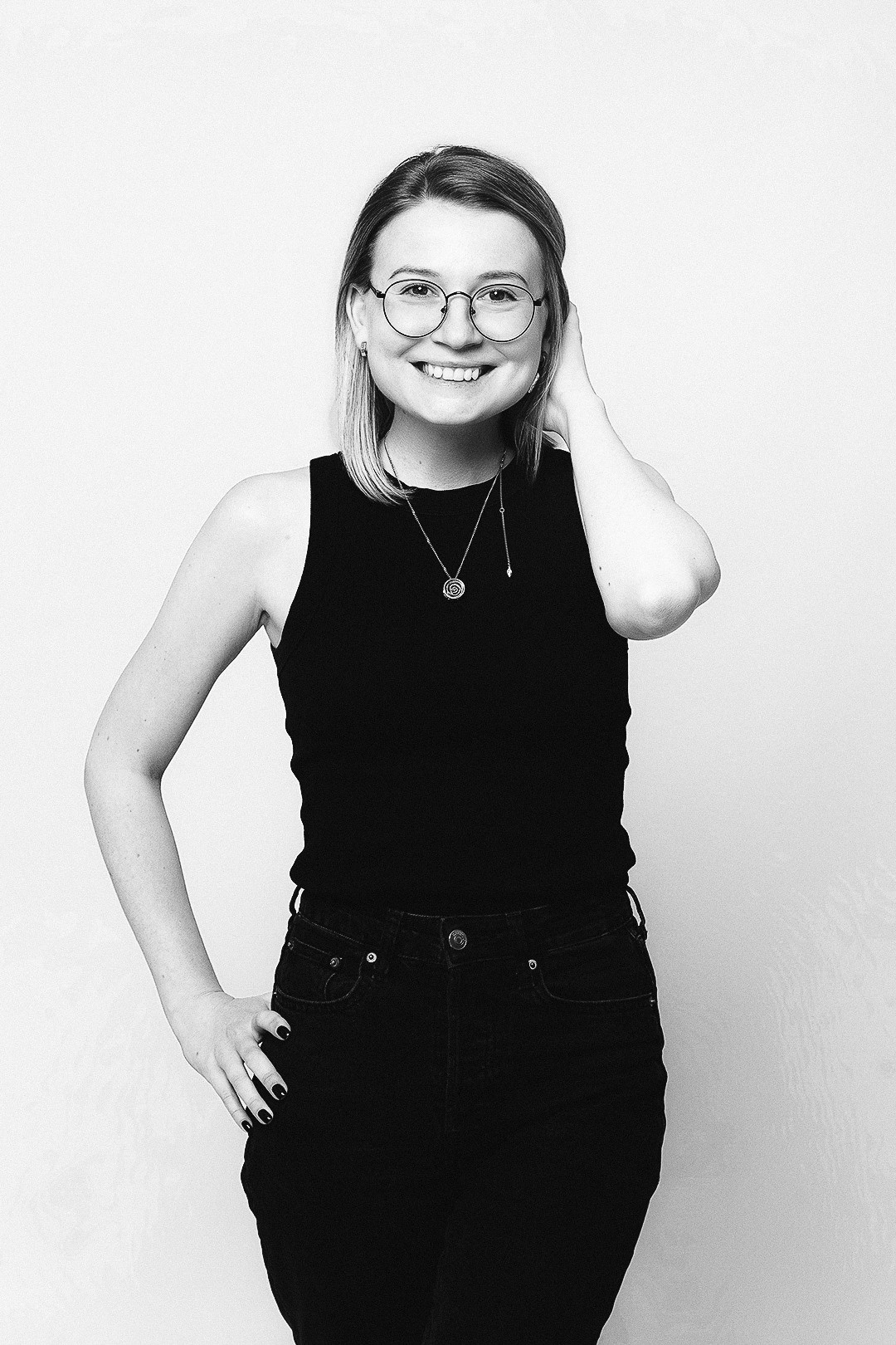 Фотосессия в спб. Фотосессия в студии. Фотограф в студии спб. Фотосессия в деловом стиле. Портретная фотосессия в Санкт-Петербурге. Частная фотосъёмка для личных целей и социальных сетей. Услуги фотографа в спб. Профессиональная фотосъёмка. Фото для блога. Портрет. Блогер. Фото для соцсетей.  Контентмейкер. СПб. Выездная фотосъёмка. Выездная фотостудия. Фотограф на корпоратив. Модельное портфолио. Фотограф для сайта знакомств. Индивидуальная фотосессия. Фотосессия для девушки в спб. Красивая фотосессия. Профессиональные фотосессии в спб недорого. Фотограф для бизнеса. Купить фотосессию в спб. Фотосессия для сотрудников. 