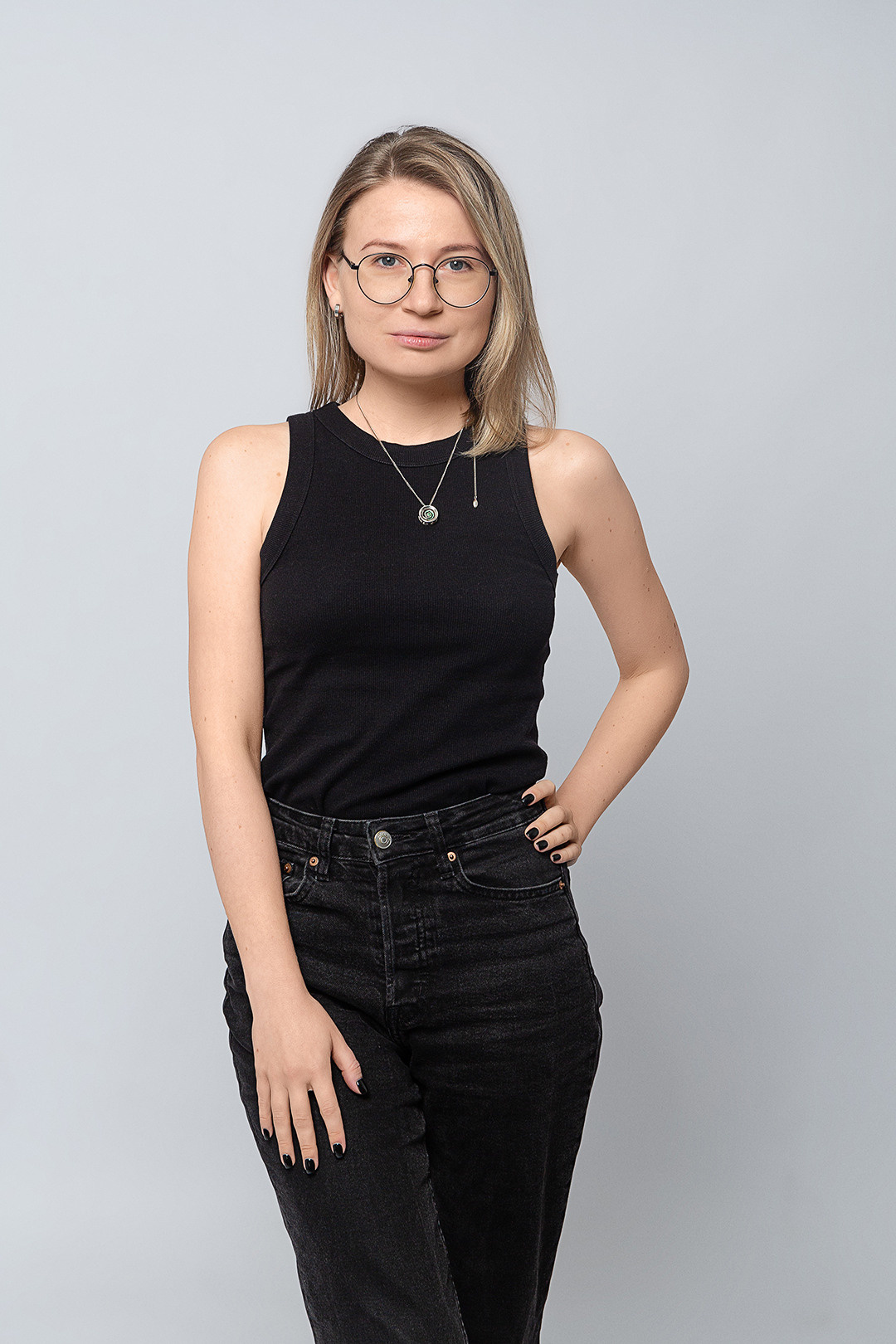 Фотосессия в спб. Фотосессия в студии. Фотограф в студии спб. Фотосессия в деловом стиле. Портретная фотосессия в Санкт-Петербурге. Частная фотосъёмка для личных целей и социальных сетей. Услуги фотографа в спб. Профессиональная фотосъёмка. Фото для блога. Портрет. Блогер. Фото для соцсетей.  Контентмейкер. СПб. Выездная фотосъёмка. Выездная фотостудия. Фотограф на корпоратив. Модельное портфолио. Фотограф для сайта знакомств. Индивидуальная фотосессия. Фотосессия для девушки в спб. Красивая фотосессия. Профессиональные фотосессии в спб недорого. Фотограф для бизнеса. Купить фотосессию в спб. Фотосессия для сотрудников. 