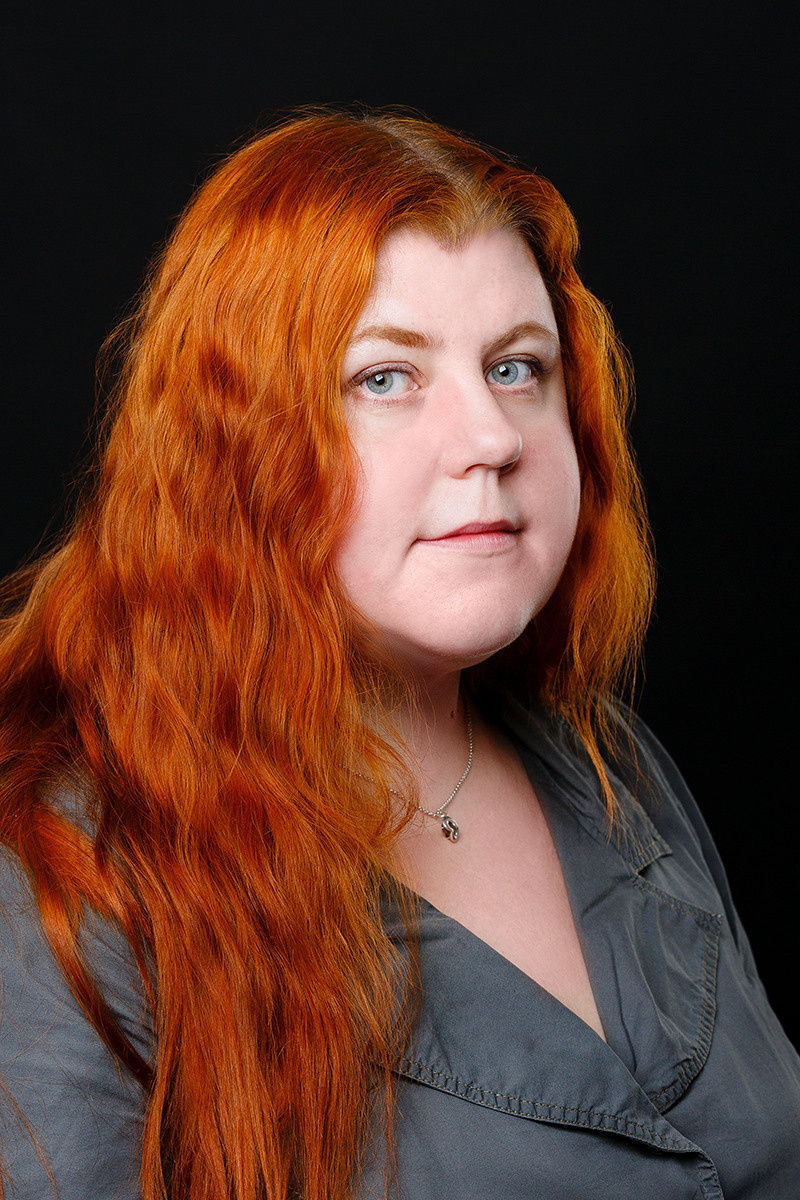 Портретная фотосессия в Санкт-Петербурге. Фотосъёмка на природе, в парке, на улице.  Профессиональный фотограф Сергей Пушкин.  Фото на память, для соцсетей и сайтов знакомств. Студийный фотограф. Частная фотосъёмка для личных целей и социальных сетей. Профессиональная фотосъёмка. Фото для блога. Портрет. Блогер. Контентмейкер. СПб. Женский портрет. Выездная фотосъёмка. Выездная фотостудия. Ню фотосессия. Фотограф для сайта знакомств. Художественная фотосессия.