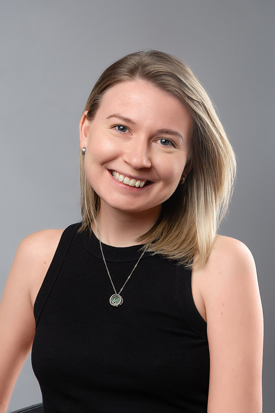 Фотосессия в спб. Фотосессия в студии. Фотограф в студии спб. Фотосессия в деловом стиле. Портретная фотосессия в Санкт-Петербурге. Частная фотосъёмка для личных целей и социальных сетей. Услуги фотографа в спб. Профессиональная фотосъёмка. Фото для блога. Портрет. Блогер. Фото для соцсетей.  Контентмейкер. СПб. Выездная фотосъёмка. Выездная фотостудия. Фотограф на корпоратив. Модельное портфолио. Фотограф для сайта знакомств. Индивидуальная фотосессия. Фотосессия для девушки в спб. Красивая фотосессия. Профессиональные фотосессии в спб недорого. Фотограф для бизнеса. Купить фотосессию в спб. Фотосессия для сотрудников. 